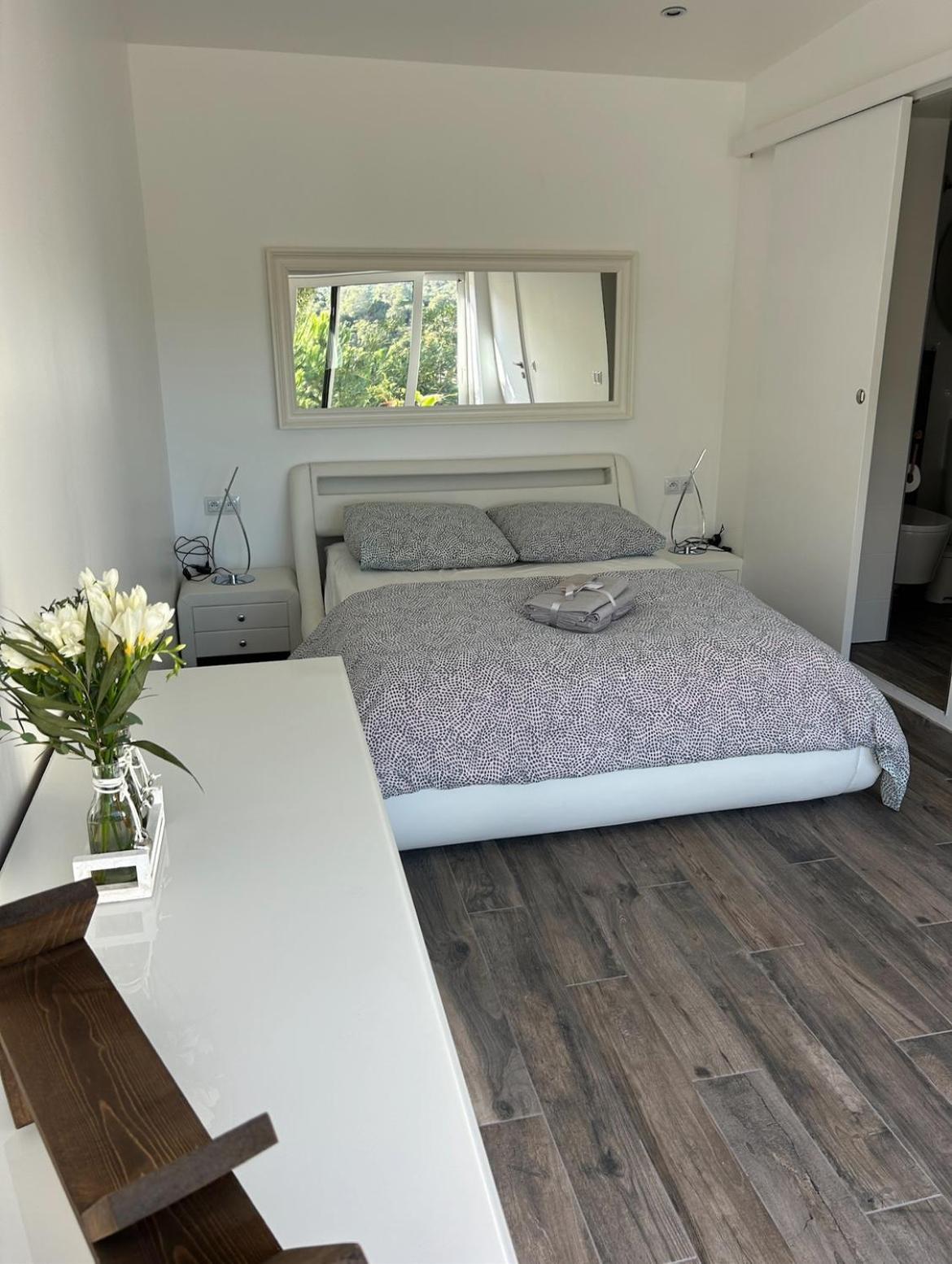 Belle Chambre Privee Avec Le Jardin Privatif Et Le Jacuzzi Cavalaire-sur-Mer Exterior photo
