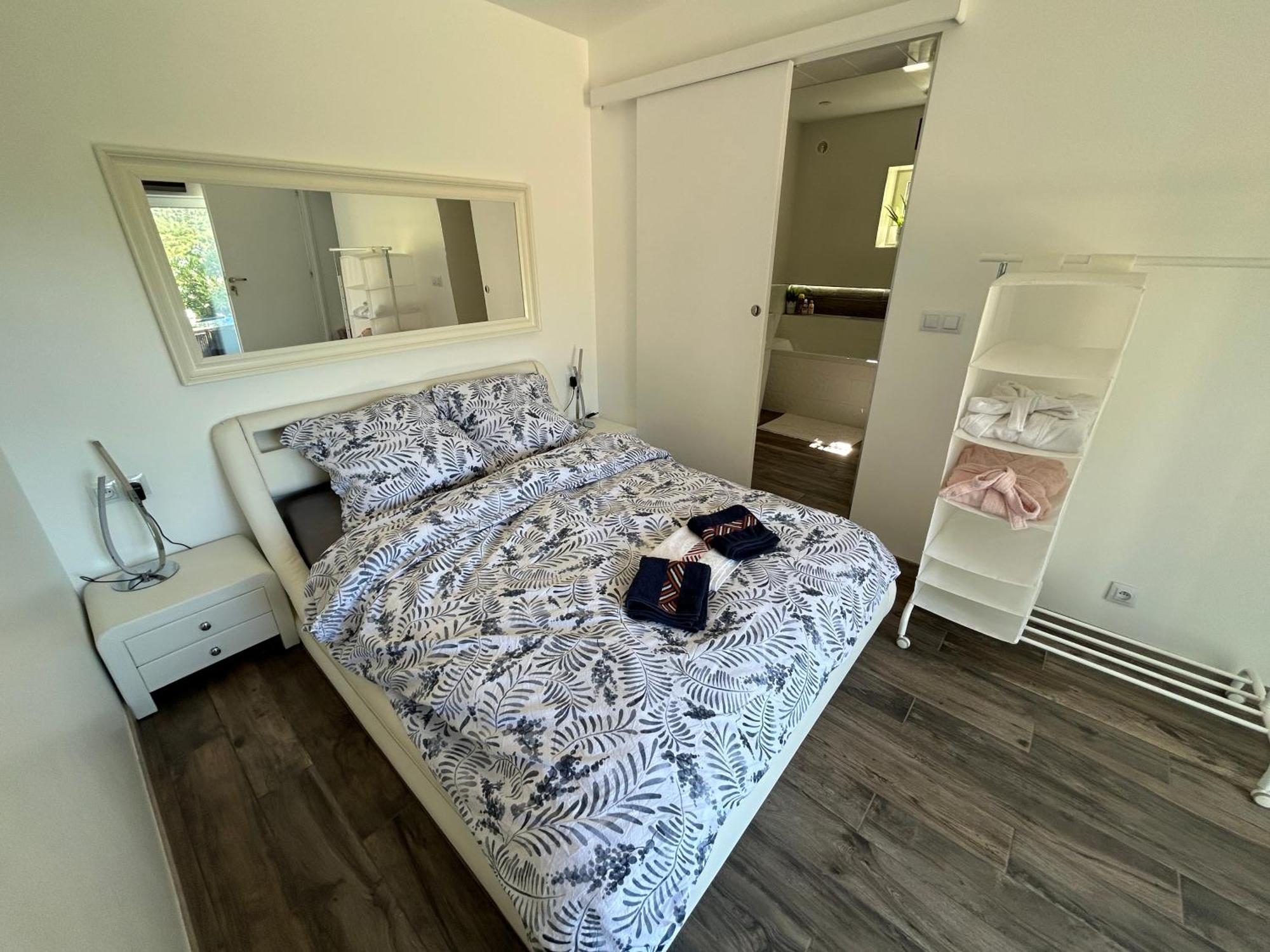 Belle Chambre Privee Avec Le Jardin Privatif Et Le Jacuzzi Cavalaire-sur-Mer Exterior photo