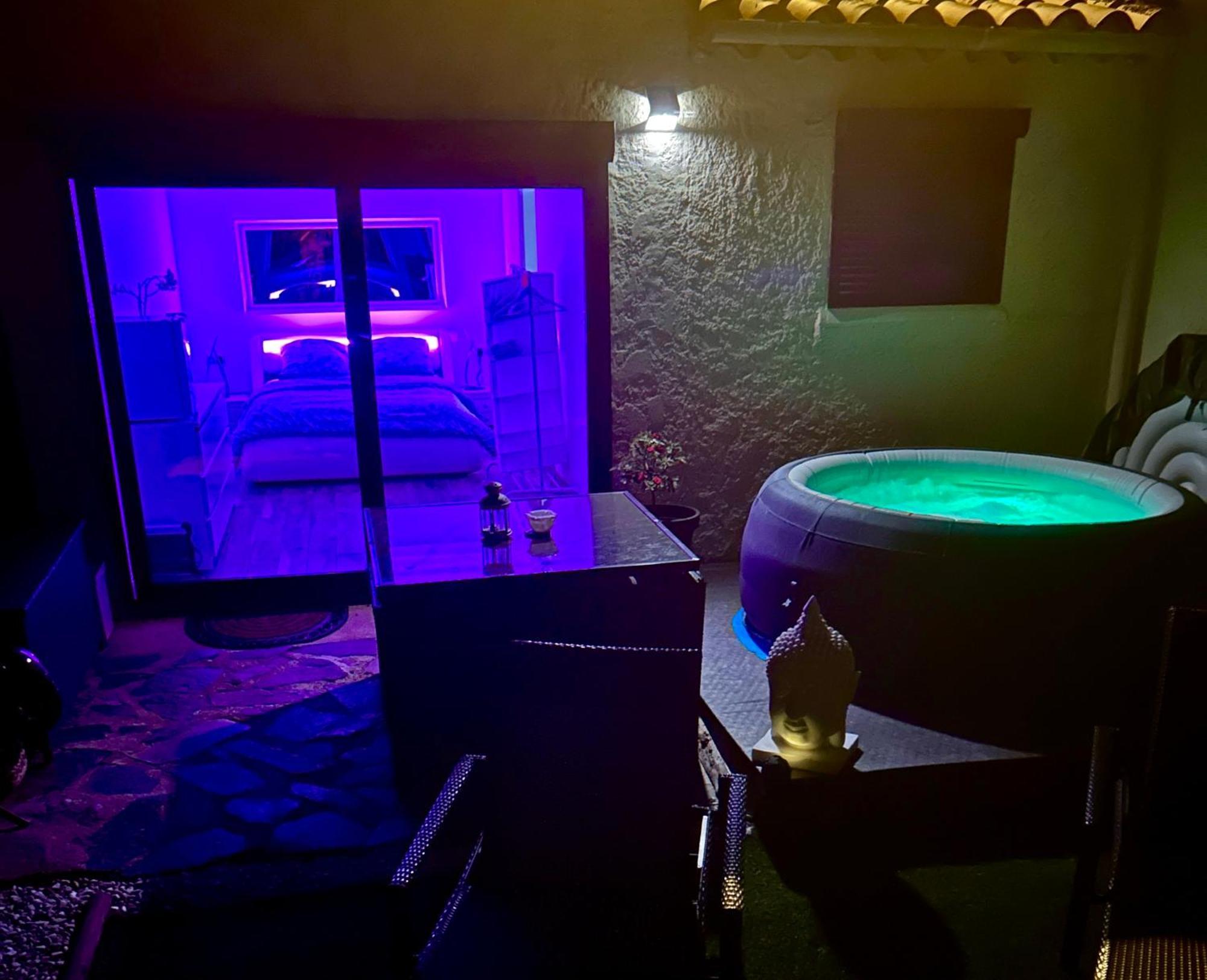 Belle Chambre Privee Avec Le Jardin Privatif Et Le Jacuzzi Cavalaire-sur-Mer Exterior photo